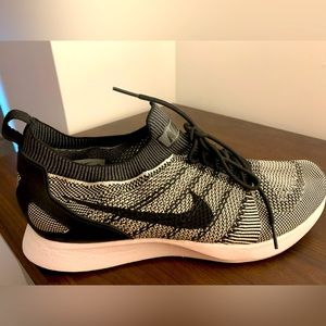 Nike Flyknit Racer Oreo 2 size 12 - NEW